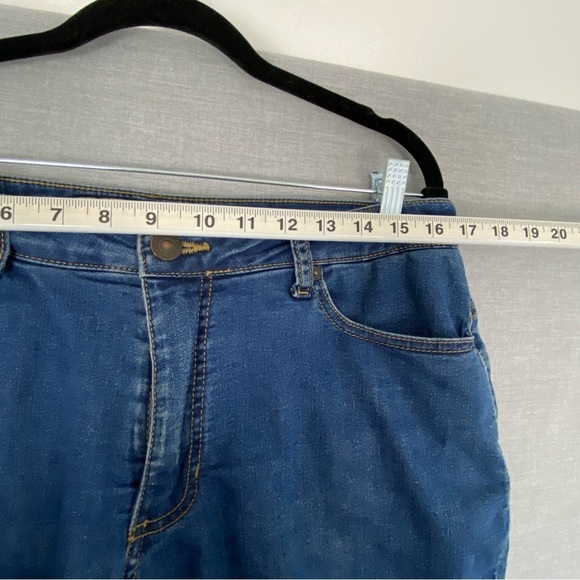 Bit & Bridle Fleece Lined Jeans Sz 12 Mid Rise Straight Leg - Picture 6 of 10